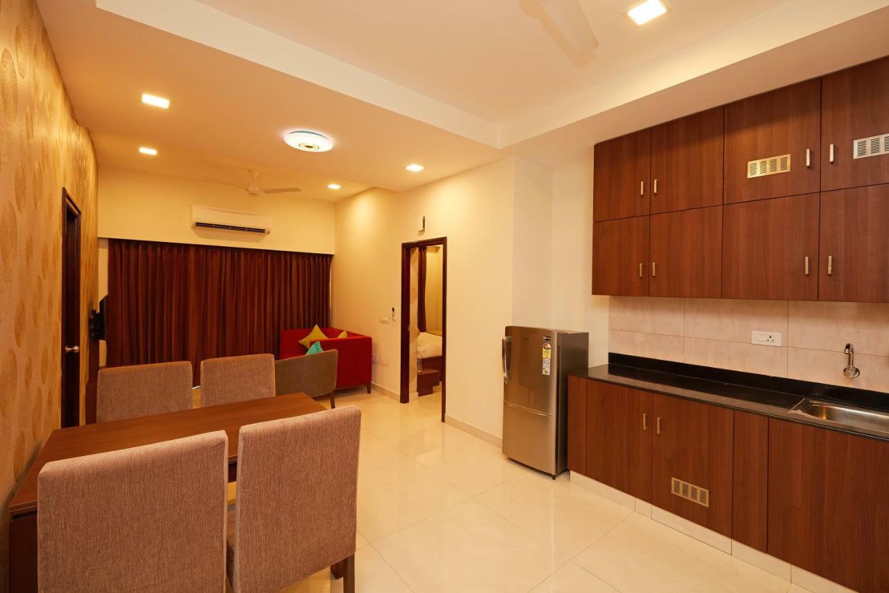 Hotel Kamar Residences And Banquets Chennai Esterno foto